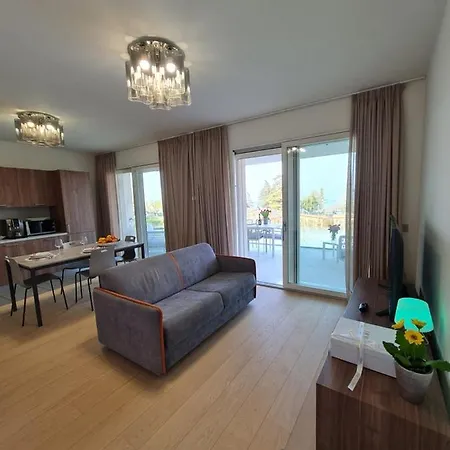 Sole Di Diana Luxury